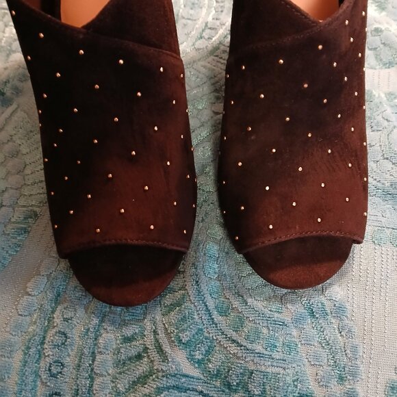 LORD & TAYLOR - Ankle Booties - Picture 9 of 9